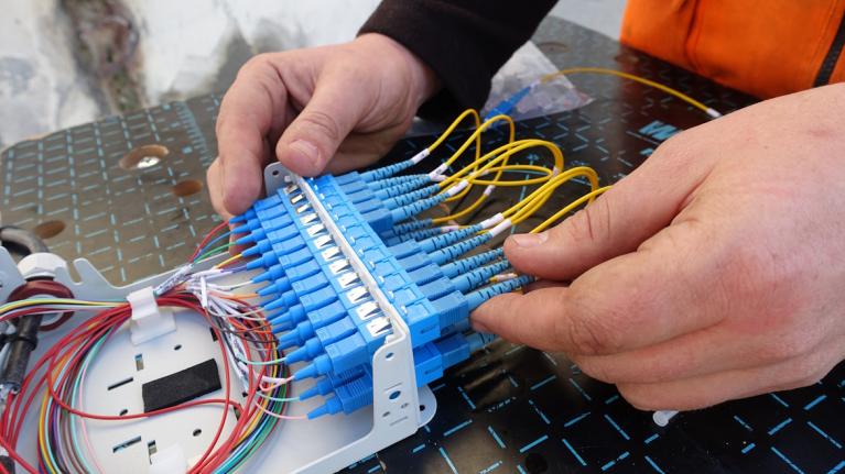 Schaltkasten Glasfaser zu Probleme Glasfaserausbau