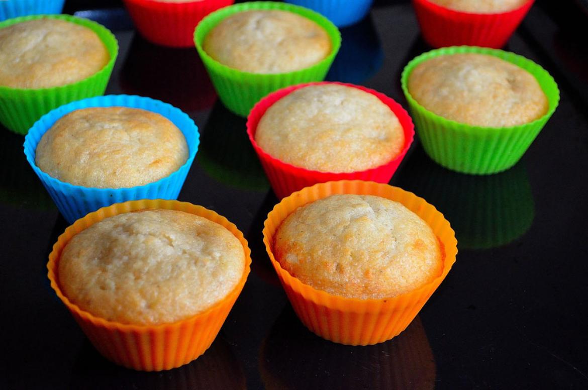 Muffins in bunten Formen