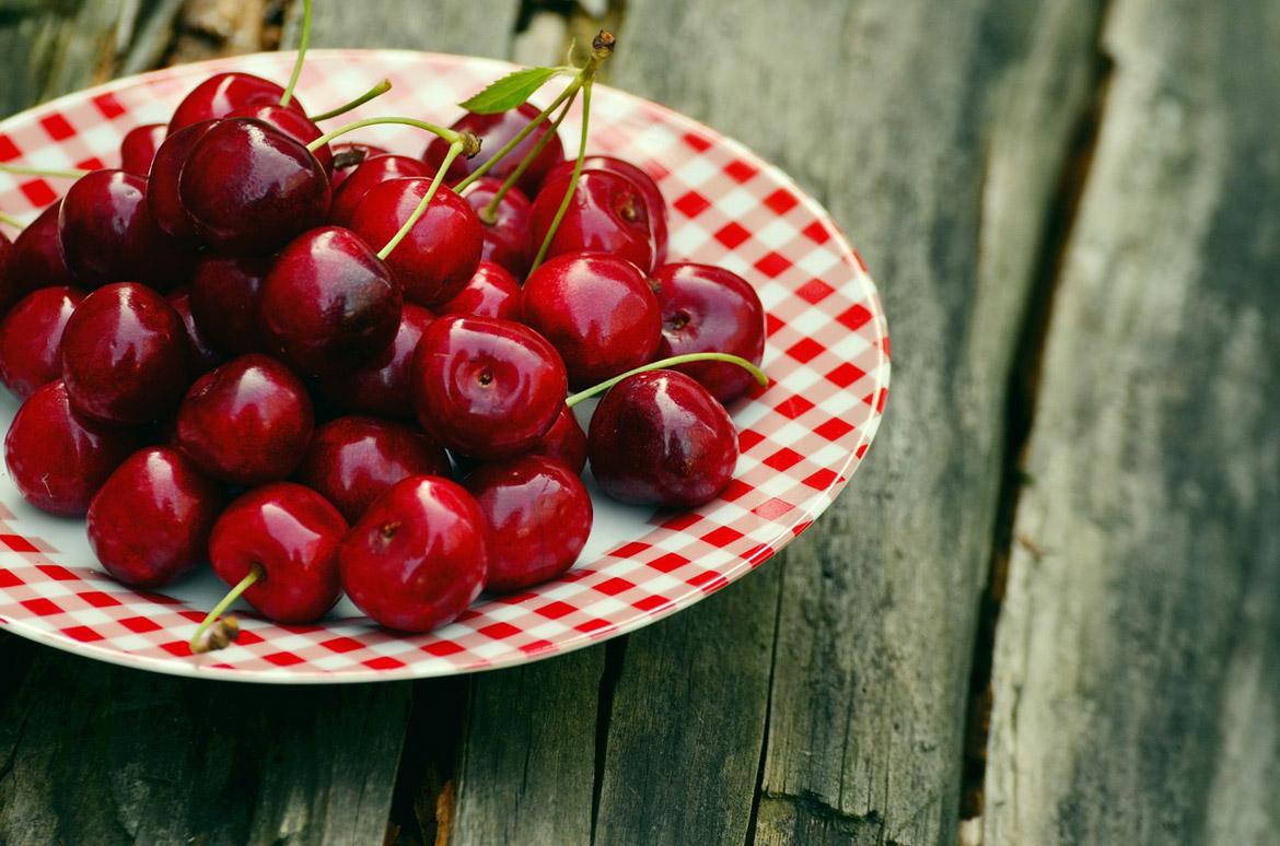 Die Kirsche - das leuchtend rote Sommerfrüchtchen