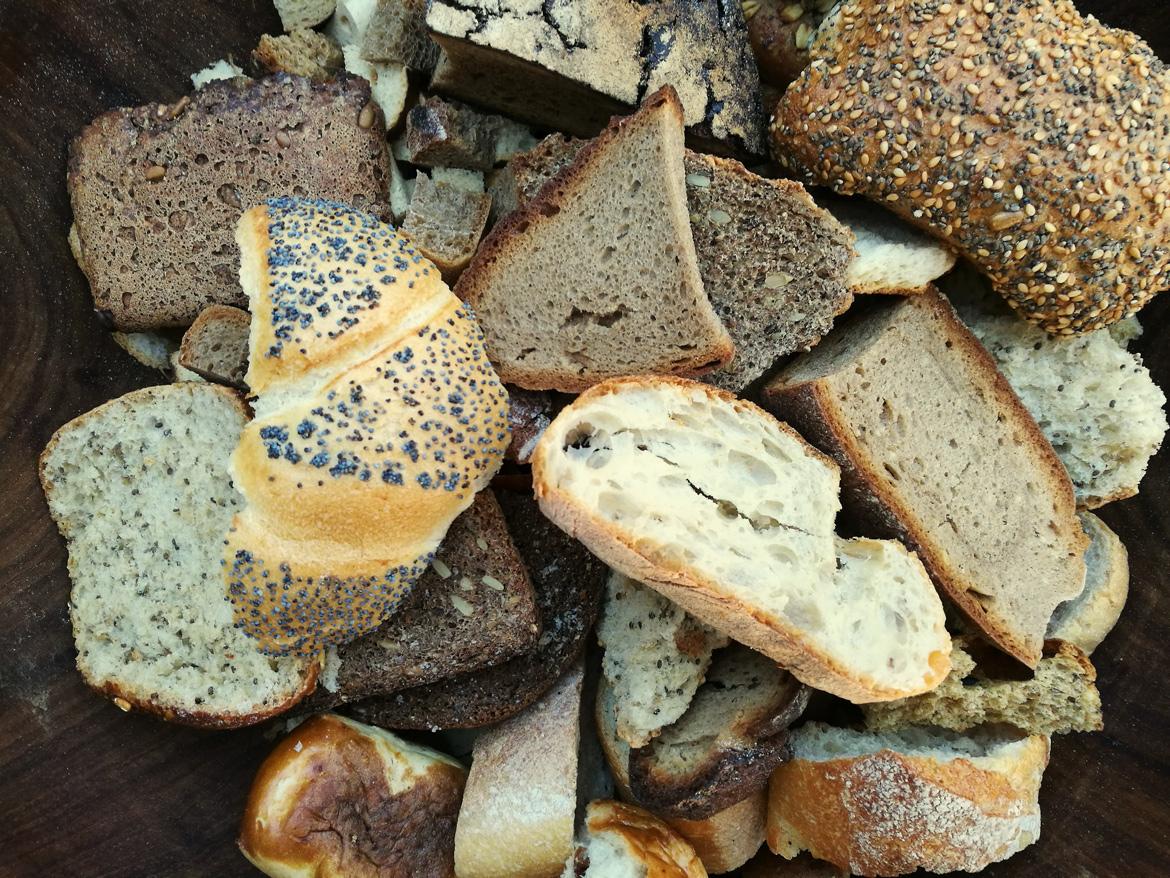 Altes Brot und alte Brötchen