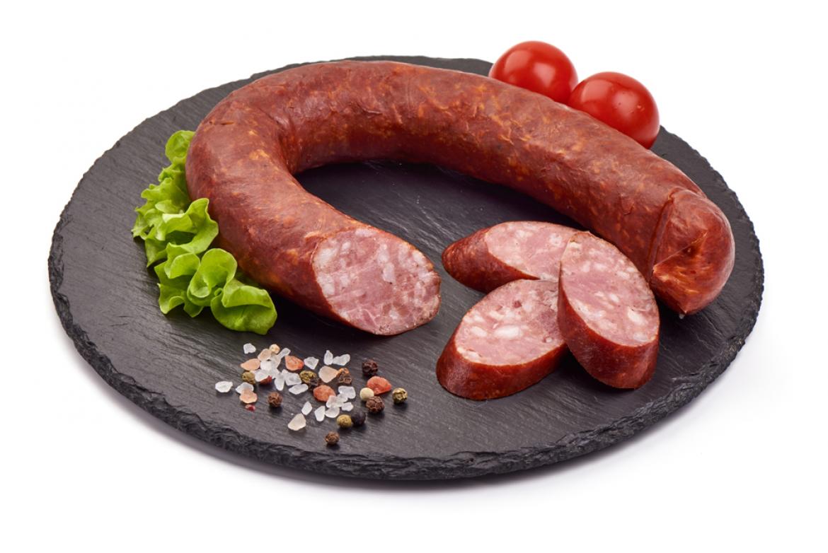 Wurst im Ring auf Brett