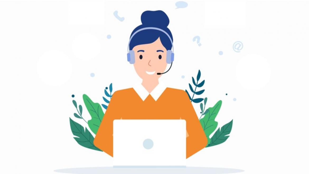 Frau mit Headset sitzt vor Laptop Illustration